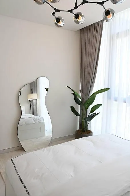 610 Lagoon Views Dubai Apartment