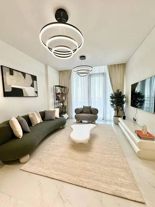 610 Lagoon Views Dubai