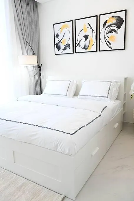 Apartment 610 Lagoon Views Dubai