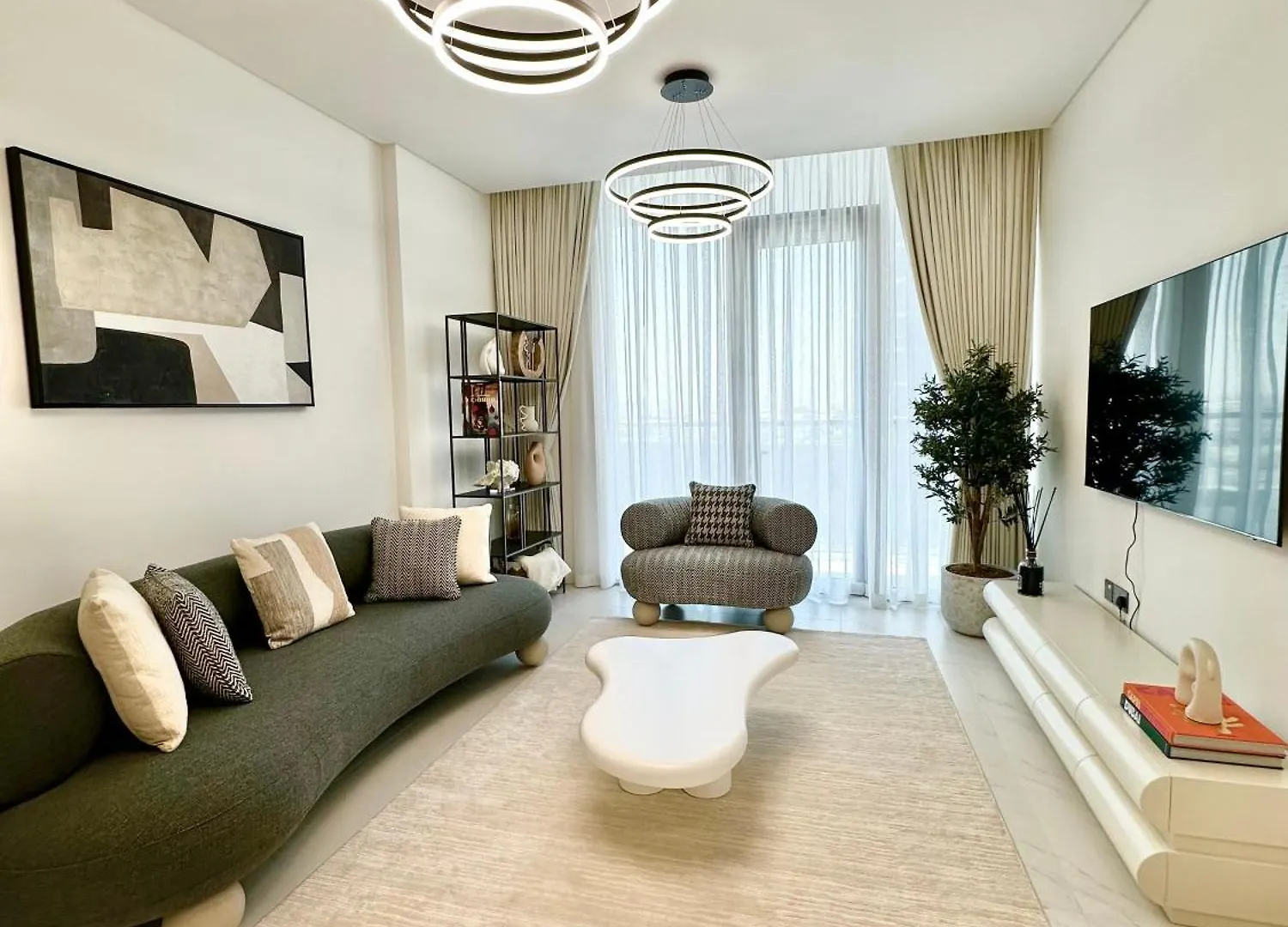610 Lagoon Views Dubai
